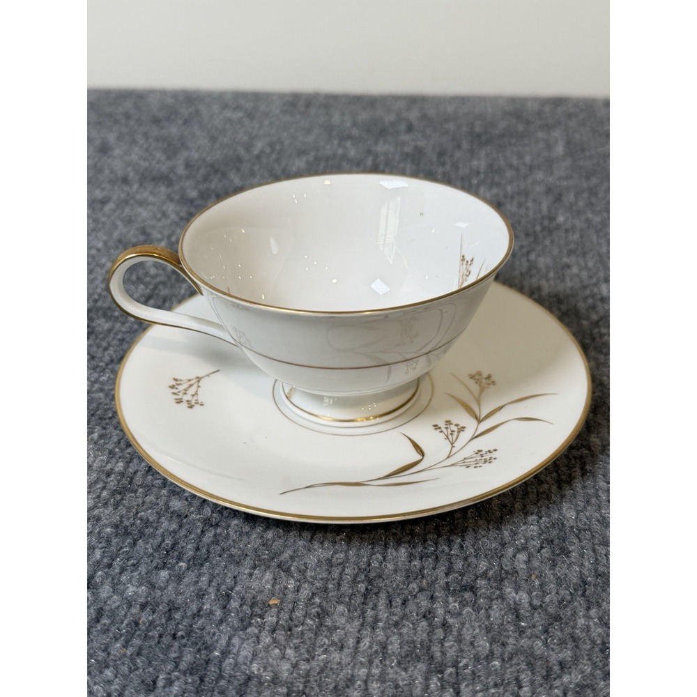Vintage H&C Heinrich Selb Bavaria Germany Tea Cup Saucer Gold Floral 6"